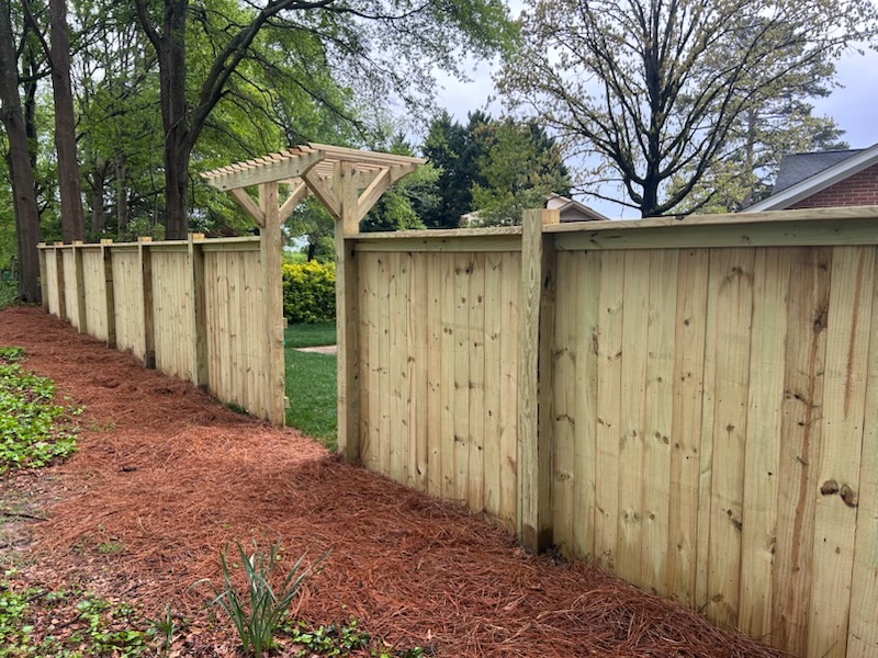 Example of a wood privacy fence